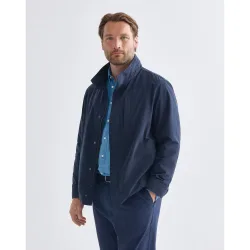 Cazadora hombre sport con bolsillos de parche