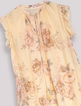 Vestido largo floral con volantes y escote lazado - Niza - FashionsVida