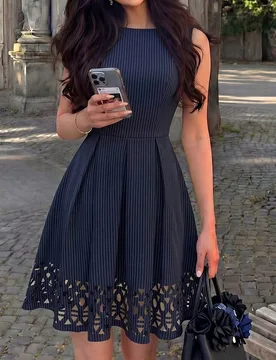 Vestido elegante y romántico para mujer de primavera/verano, azul, tejido a rayas, sin mangas, con cintura ceñida, corte A y estampado burnout XS - Shein - FashionsVida