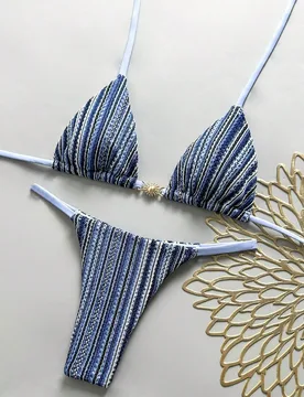 Conjunto de bikini de dos piezas para mujer, primavera/verano, nuevo, tela especial, decoración metálica, cuello en V, halter, espalda descubierta, - Shein - FashionsVida