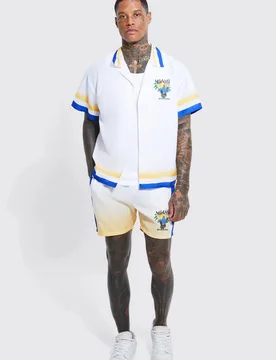 Herren Regular Fit Miami Border Hemd und Shorts Set White Größe Medium - boohooMAN - FashionsVida