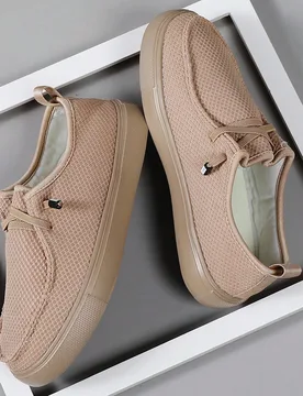 Mocasines de malla con punta redonda para hombre, suela ligera, zapatos deportivos transpirables de moda sin cordones con banda elástica, versátiles - Shein - FashionsVida