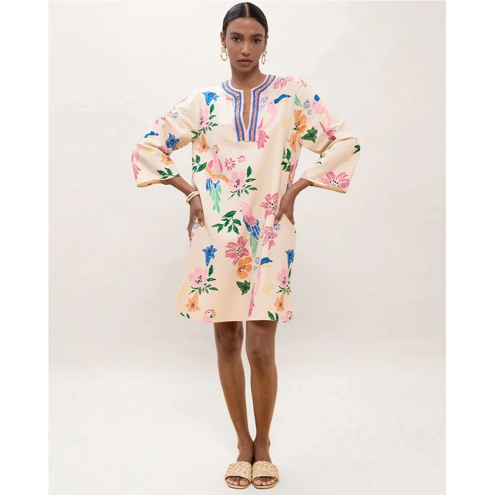 Vestido corto con abalorios - Lola Casademunt - FashionsVida