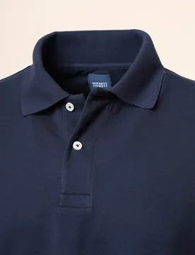 Polo piqué de hombre en azul oscuro - Wickett Jones - FashionsVida