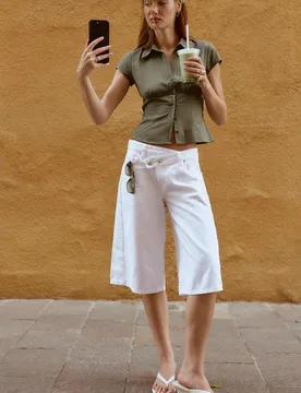 Jorts mit überkreuztem Bund Weiß 40 - Stradivarius - FashionsVida