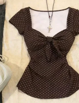 Camiseta casual y versátil de uso diario con estampado de lunares y detalle de nudo para mujer XXS - Shein - FashionsVida
