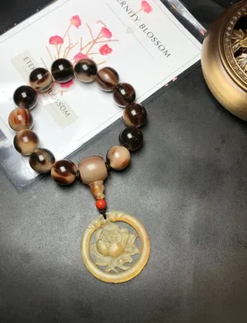 Natural bead bracelet 1.6cm, beads paired with Tibetan-style yak three-way connector and goat horn round - Aliexpress - FashionsVida