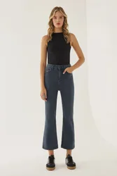 Womens Flare Jeans - Dark Blue - Size Medium