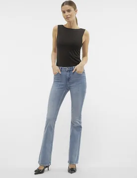 Jeans claro flared de mujer - Vero Moda - FashionsVida