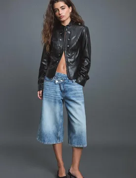 Taillierter Kunstleder-Blazer mit geprägten Knöpfen Schwarz XS - Stradivarius - FashionsVida