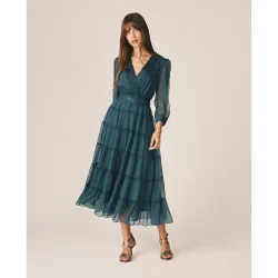 Vestido midi con escote cruzado y cinturón