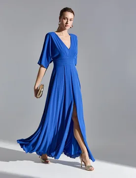 Vestido largo con falda de capa y mangas murciélago y cintura plisada - Sonia Peña - FashionsVida