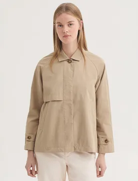 Cazadora de mujer repelente al agua con botonadura oculta - Nice Things - FashionsVida
