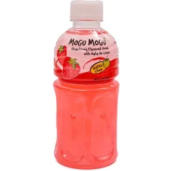 Bebida sabor a fresa con nata de coco