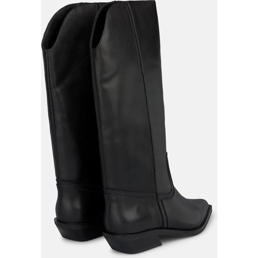 Botas básicas de mujer en napa con acabado asimétrico - Alma en Pena - FashionsVida