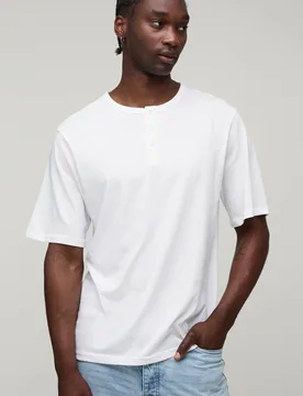 Herren Groß Geschnittenes Essential Regular Fit Henley Oberteil White Größe Large - boohooMAN - FashionsVida