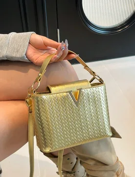 Bolso de mano de lujo para mujer, bolso tote tejido de alta calidad, nuevo lanzamiento 2025, moda de nicho, versátil, de hombro, gran capacidad, bols - Shein - FashionsVida