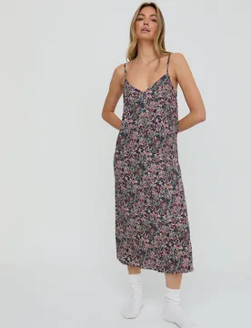Rosie V-Neck Forest Floral Print Nightie In Multi - S - Lily and Lionel London Limited - FashionsVida