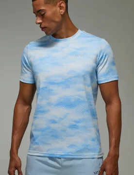 Herren Herren Active Abstrakte Wolken Normal Geschnittenes T-Shirt Aqua Größe Small - boohooMAN - FashionsVida