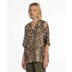 Blusa de mujer de satén estampado animal