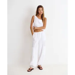 Pantalón ancho de mujer de lino con tachas