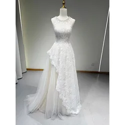 A light and airy fishtail lace dress with white welcome style