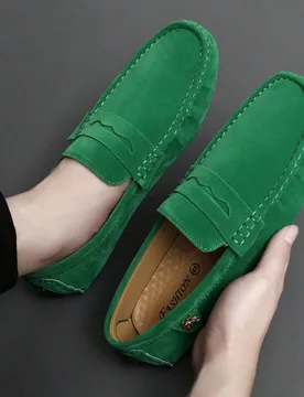 Mocasines con decoración metálica para hombres, cómodos y antideslizantes, diseño slip-on, para primavera/verano EUR44 - Shein - FashionsVida