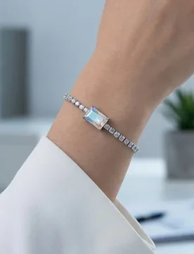 Light Luxury Aurora Sugar Cube Bracelet: Elegant, Fashionable, Sophisticated, and Exquisite Niche Bracelet - Aliexpress - FashionsVida