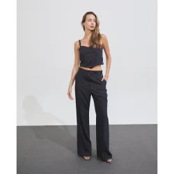 Pantalón de mujer con estampado de rayas y corte recto