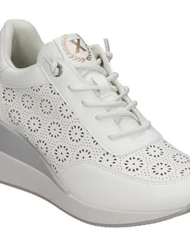 Sneaker 111774 38;39;40;41 Female - Xti - FashionsVida