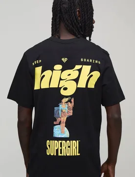 Herren Reguläres Supergirl Lizenz-Print T-Shirt Black Größe Small - boohooMAN - FashionsVida