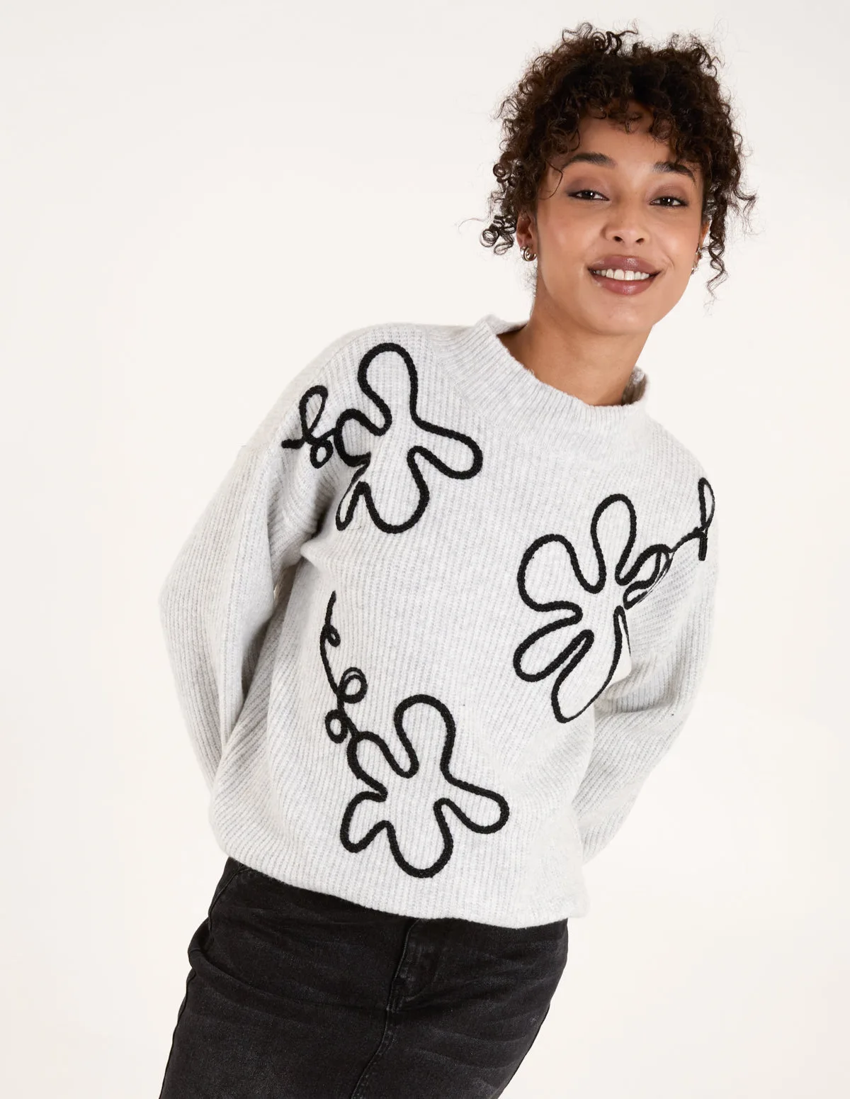 Abstract Flower Embroidery Jumper - M/L / GREY - female - Blue Vanilla - FashionsVida