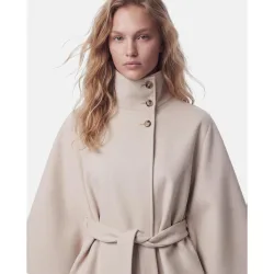Chaqueta de mujer con cuello alto y cinturón