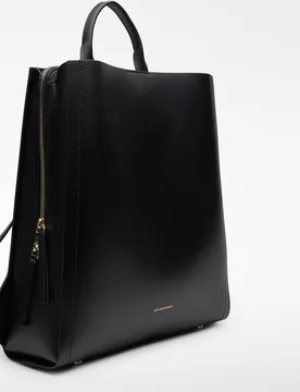 Mochila de mujer mica de piel - Adolfo Dominguez - FashionsVida