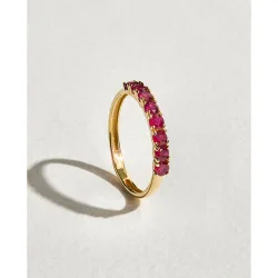 Anillo de oro y rubí