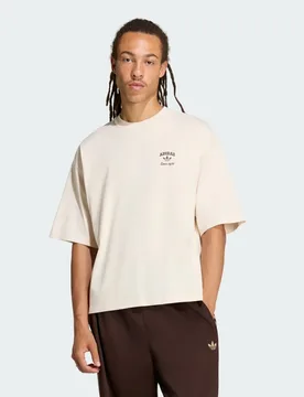 T-shirt con grafica Boots M Wonder White - Adidas - FashionsVida