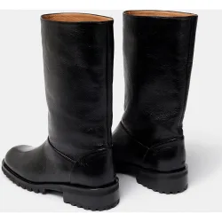 Bota de piel de caña ancha a media pierna de mujer y suela track