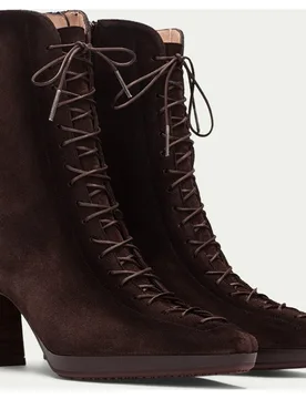 Botines de tacón de mujer de piel tipo corsé - Hispanitas - FashionsVida