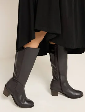 Women's Leather Knee High Boots In Wide E Fit in Dark Brown Size: 6E - Dark Brown - Size: 6E - Yours - FashionsVida