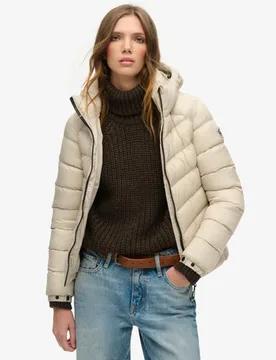 Superdry Damen Fuji Steppjacke mit Kapuze Beige - Größe: 42 - 119.99 - FashionsVida