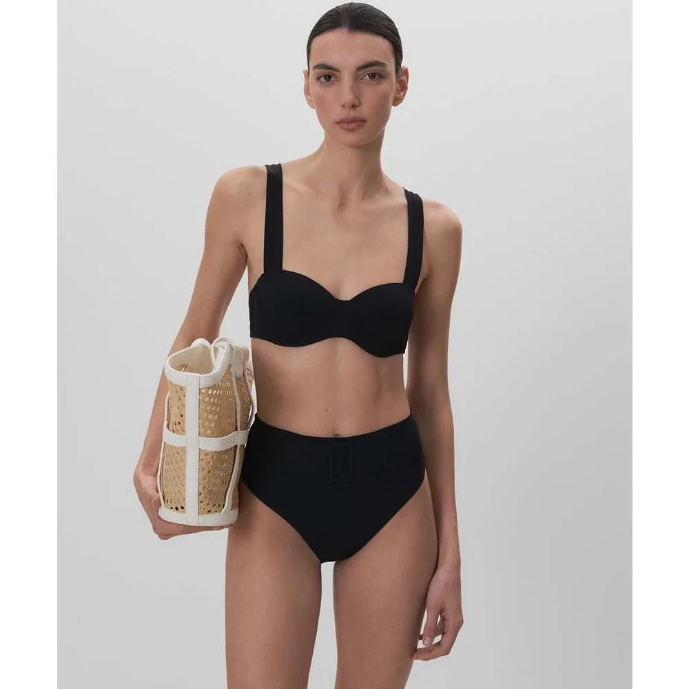 Top de mujer de bikini conformado - Simorra - FashionsVida