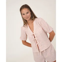 Camisa de manga corta ajustable con rayas verticales