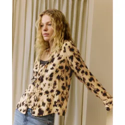 Blusa de mujer jacquard potro