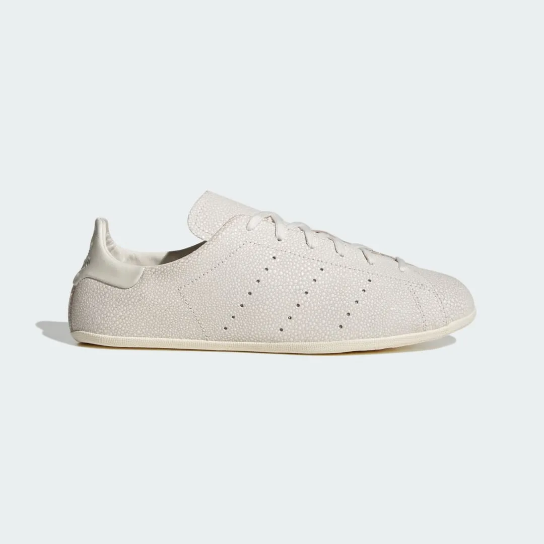 SCARPE STAN SMITH LO PRO 41 1/3 Cloud White / Cloud White / Cream White - Adidas - FashionsVida