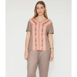 Camiseta de mujer estampado posicional
