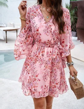 Vestido mini estampado PoPoHouse para mujer, manga acampanada ligera con cinturón en la cintura, elegante vestido de playa para vacaciones, uso diari - Shein - FashionsVida
