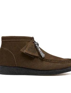 Men's Wallabee Boot Dark Olive Suede Ankle Boots, Wallabee, Lace Up in Green Size: 7.5-Standard Fit - Green - Size: 7.5-Standard Fit - Clarks - FashionsVida