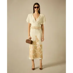 Vestido midi con manga ángel y flecos en cintura y cenefa bordada en el bajo de la falda