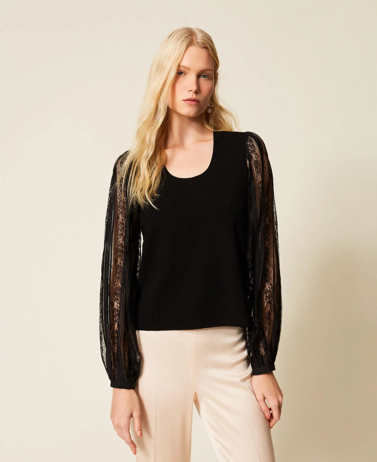 Pull avec manches en dentelle - TWINSET - FashionsVida