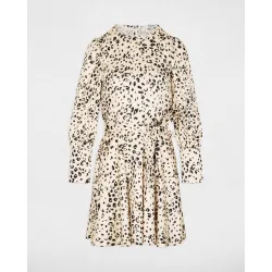 Vestido corto satinado con animal print
